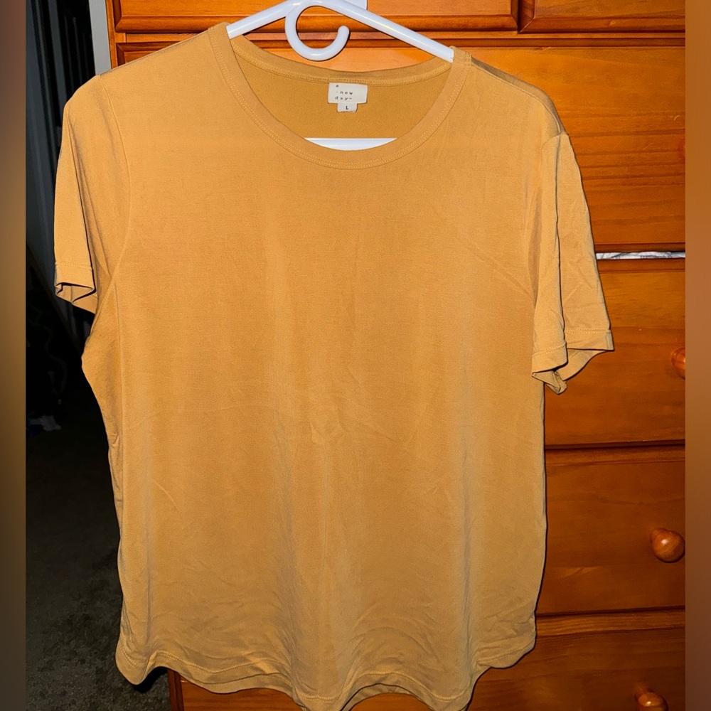 Women’s soft tee